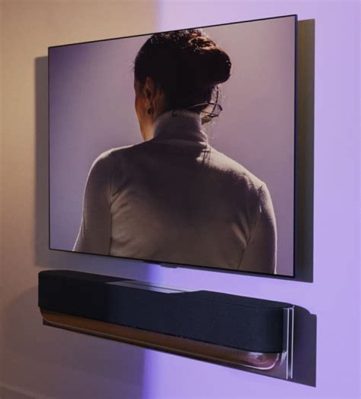 Is the Bang and Olufsen BeoSound century wall mounted?