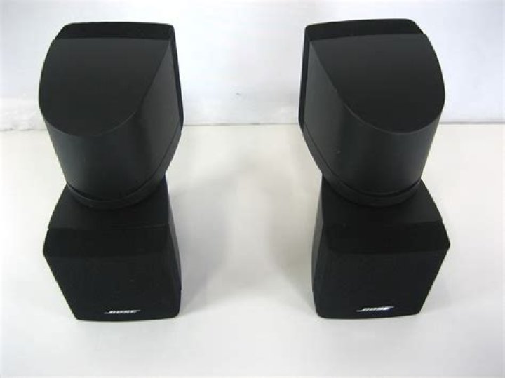 Is the Bose lifestyle cube compatible with the Acoustimass?