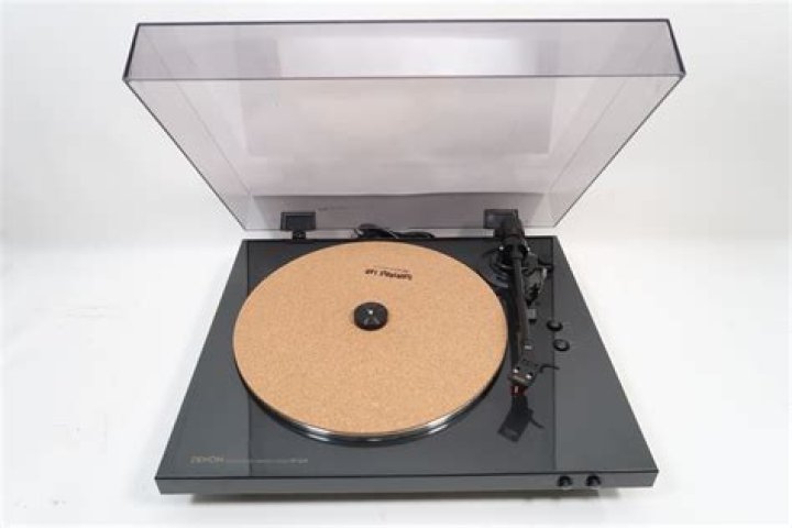 Is the Denon dp-300f fully automatic turntable removable?