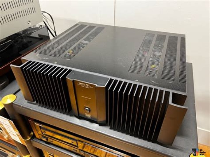 Is the Rotel RB 1080 a high end AMP?