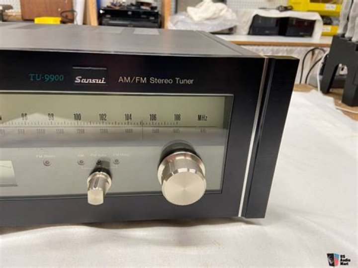 Is the Sansui tu-9900 an FM tuner?