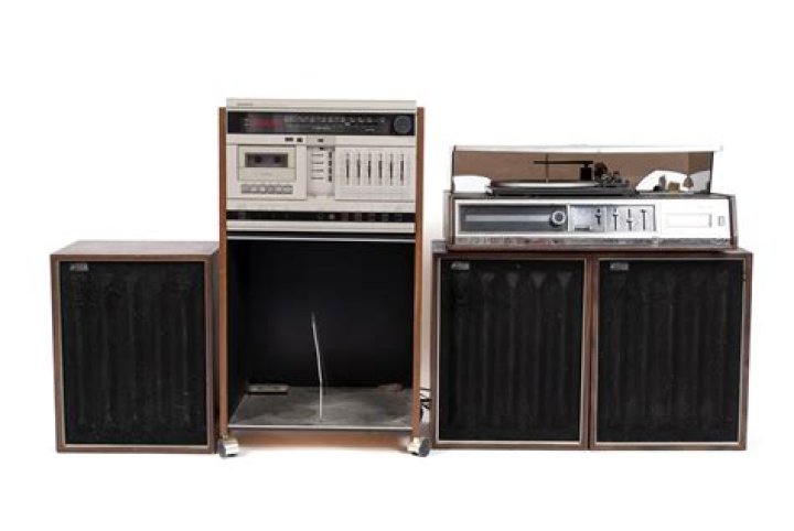 Is the zenith Allegro a modular stereo system?