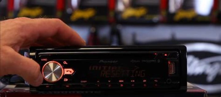 Is there a way to reset the pioneer car radio?