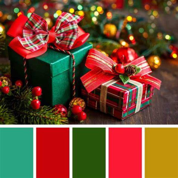 What are the 2 most popular Xmas colors after red and green?
