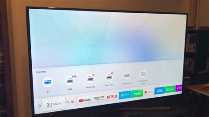 What are the features of the Samsung UHD TV?
