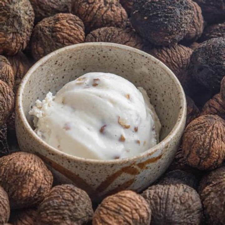 What company makes maple walnut ice cream?