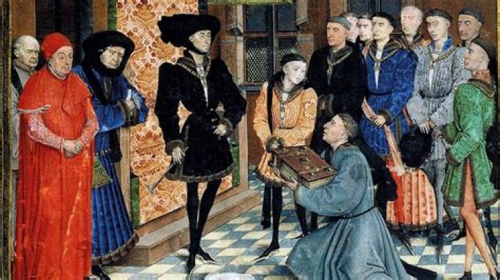 What did the men wear in medieval times?