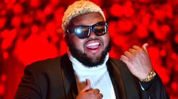 What do you mean by custom clothing?