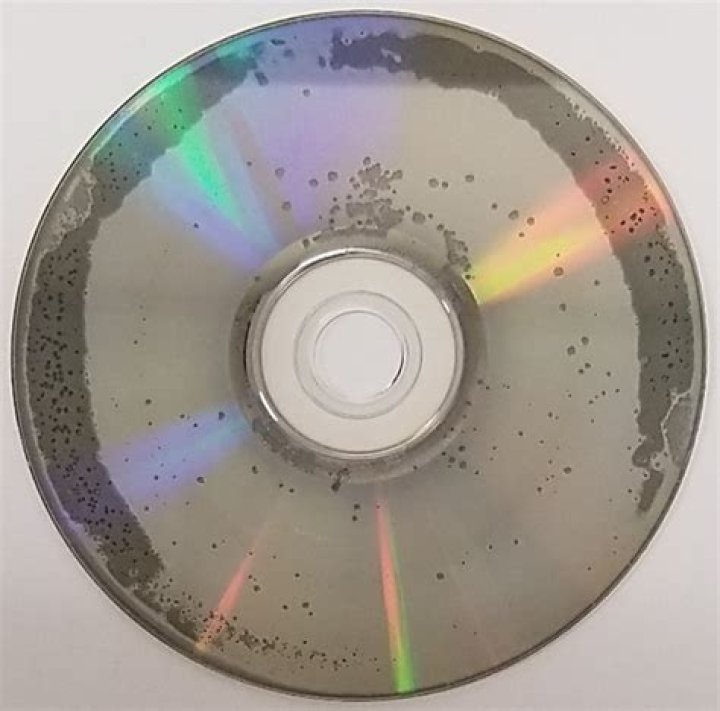 What does DVD rot look like?