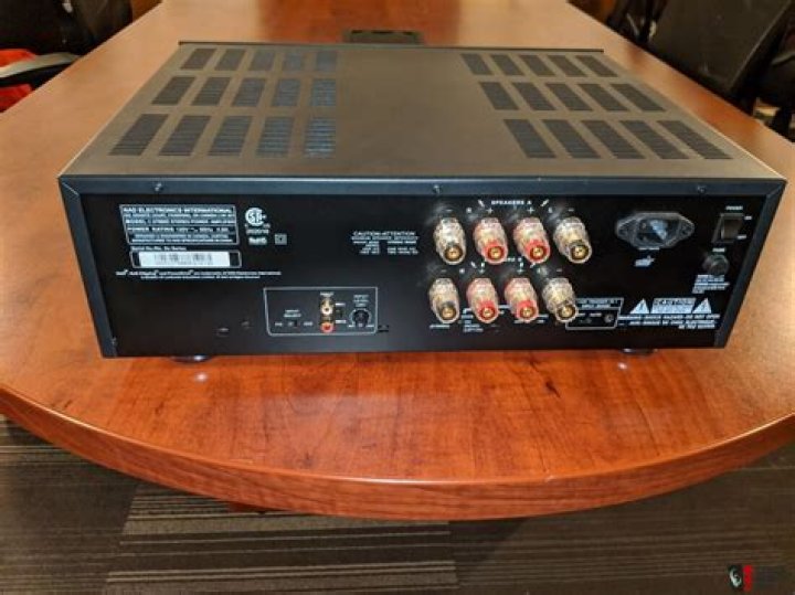 What does the NAD c275bee power amplifier look like?