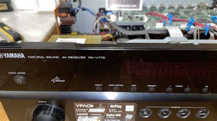What does version error mean on Yamaha rx-v775?
