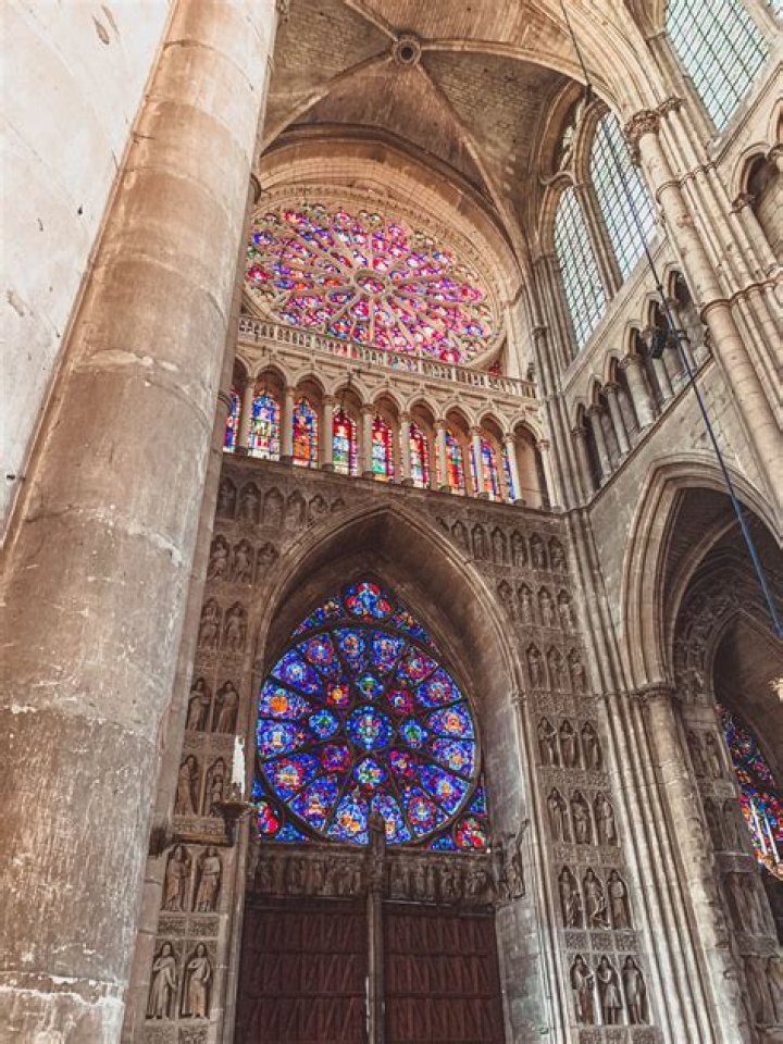 What is a cathedral window called?