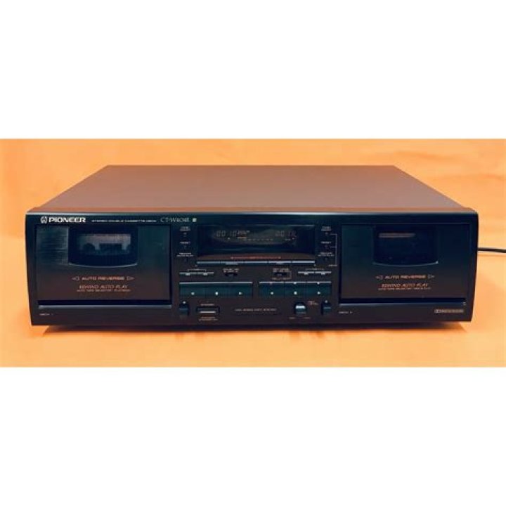 What is auto reverse cassette player?