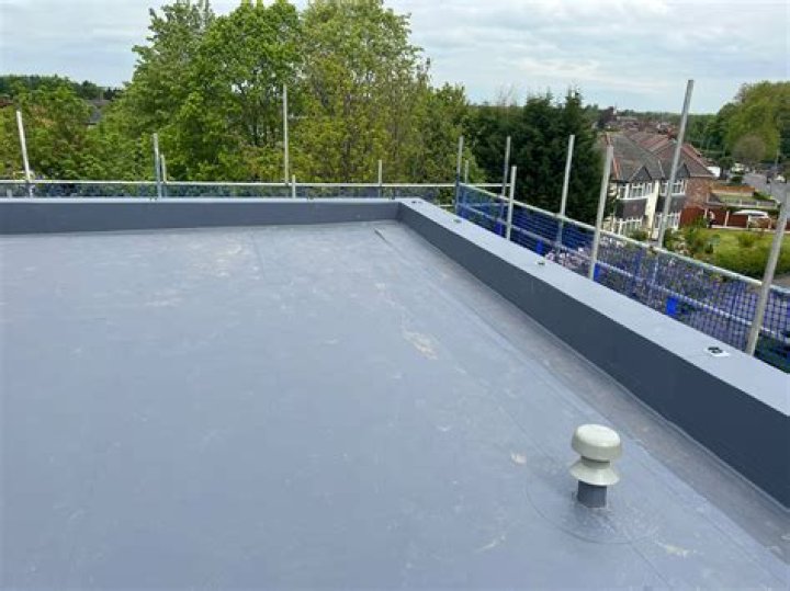 What is the minimum fall for a roof?