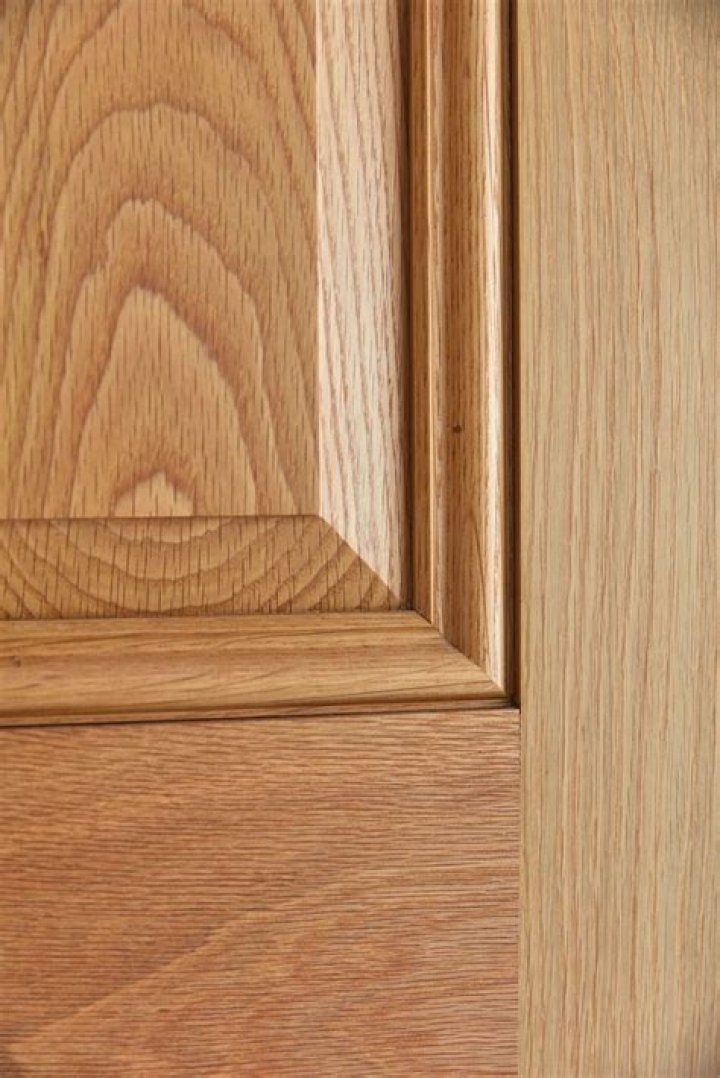 What is the narrowest door that can be used as an entrance door?