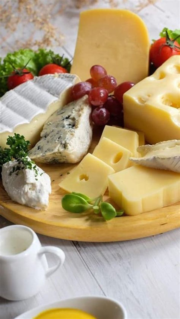 What is the side effects of eating cheese?
