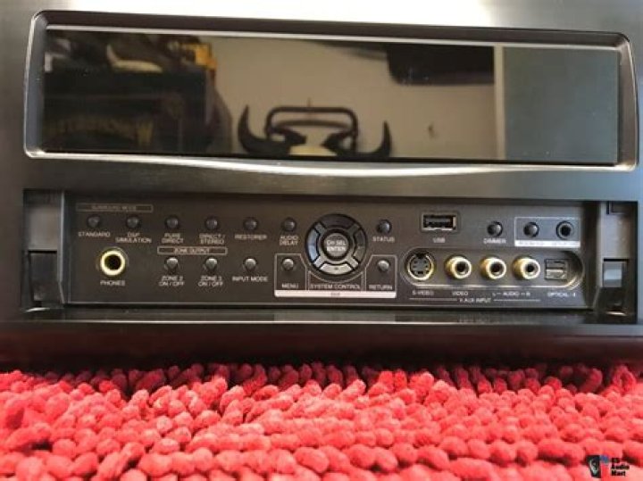 What kind of audio does a Denon AVR 3808ci play?