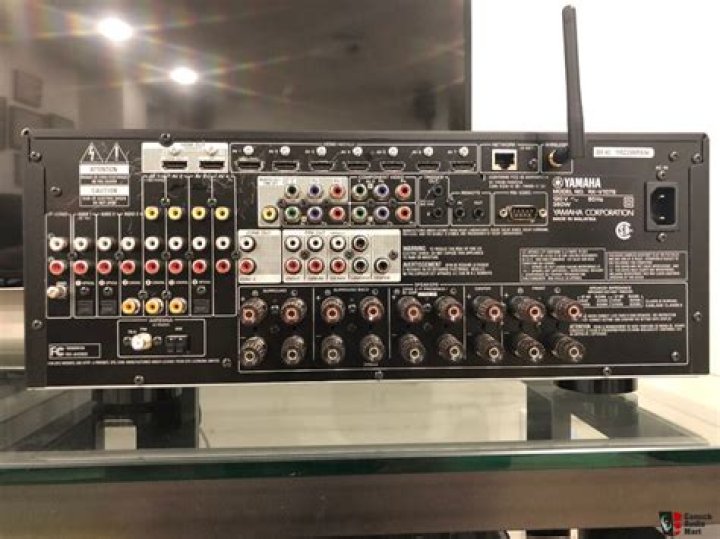 What kind of audio does a Yamaha VX v1079 have?