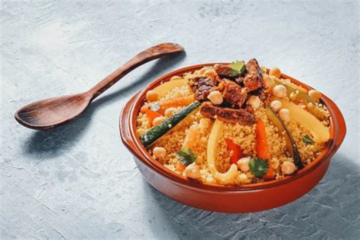 What kind of food do they eat in Algeria?