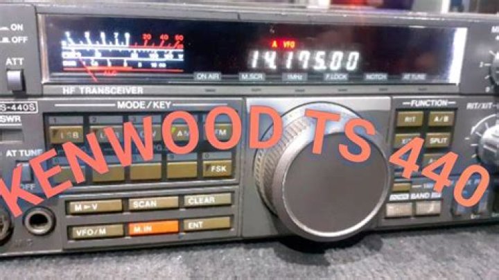 What kind of frequencies can a Kenwood ts-440 receive?