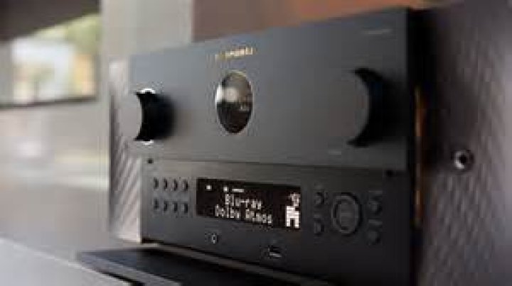 What kind of headphone amplifier does Marantz use?
