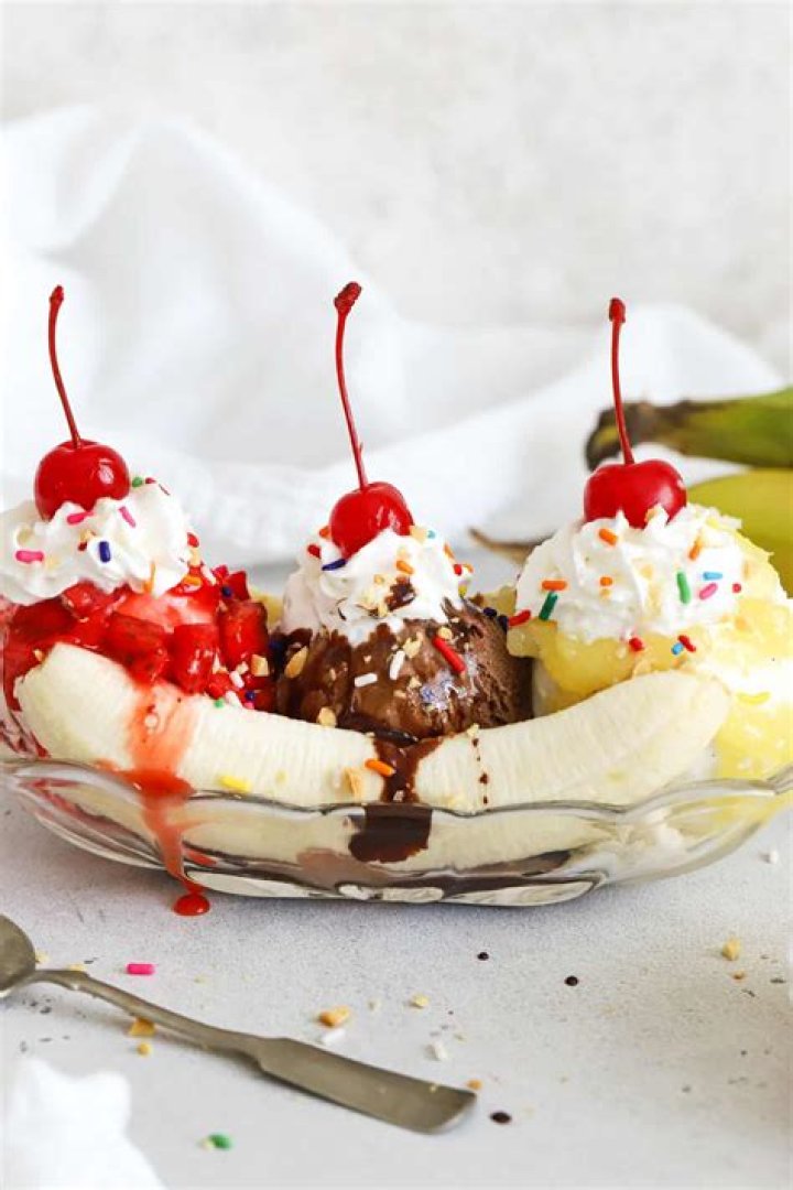 What kind of ice cream to use for Banana Split?