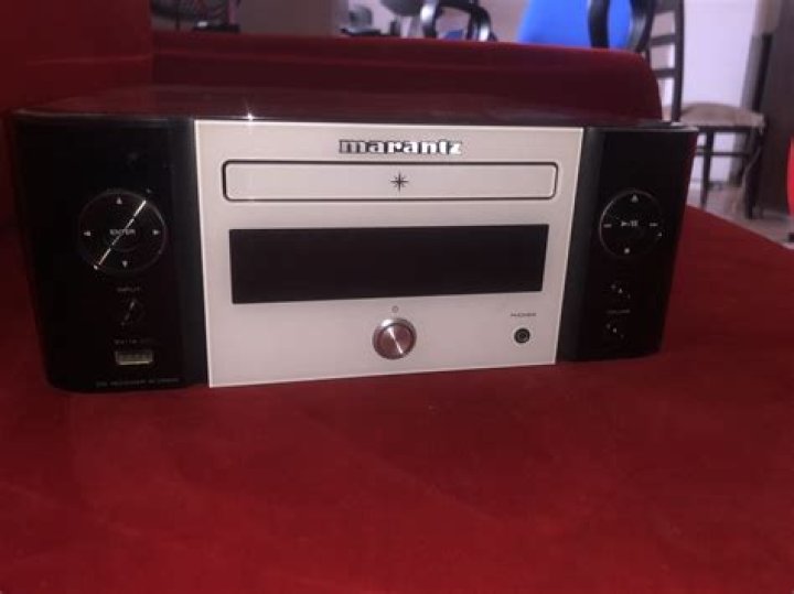 What kind of music does the Marantz m-cr610 play?