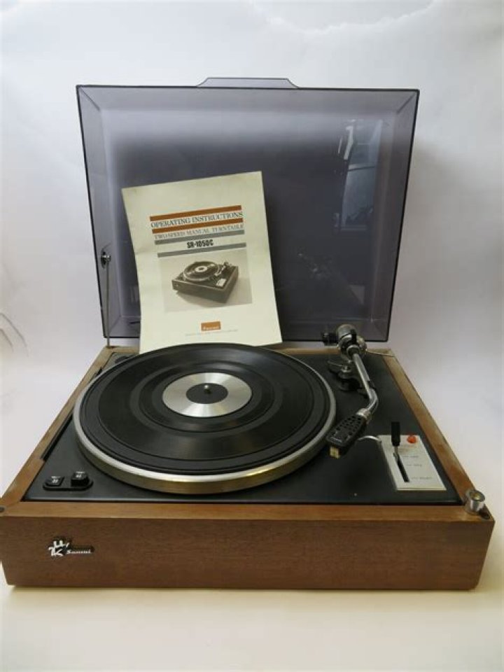 What kind of record player does Sansui make?