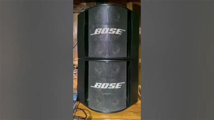What kind of speakers does a Bose Acoustimass use?