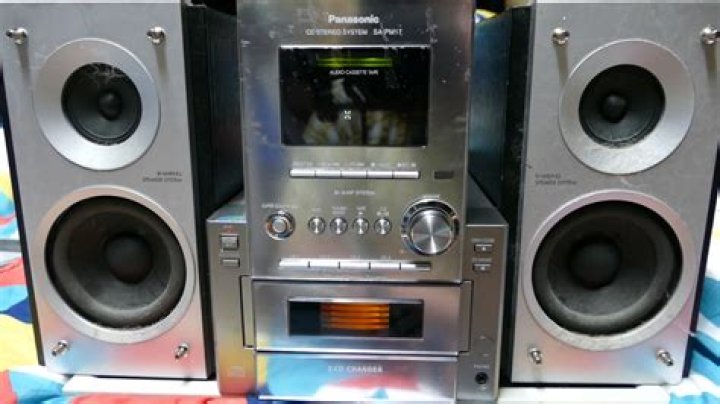 What kind of stereo does a Panasonic sa-pm17 have?
