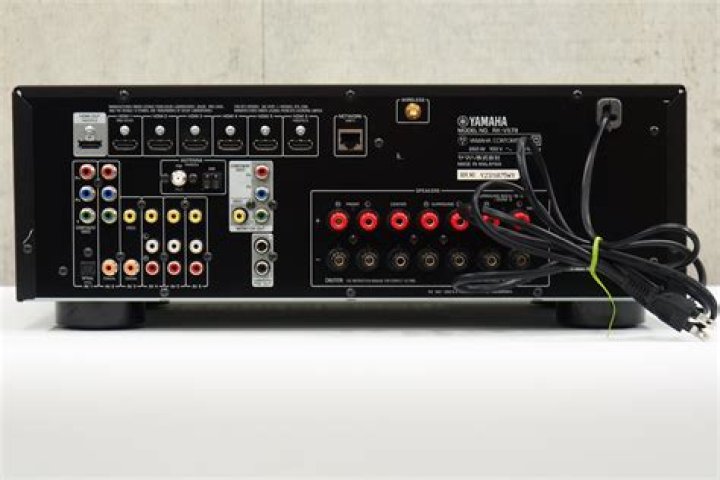 What kind of wifi does the Yamaha rx-v579 have?