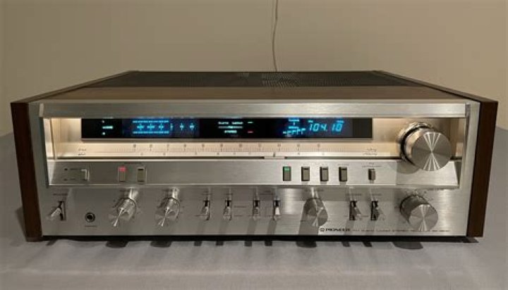 What was the power of a pioneer sx-3800?