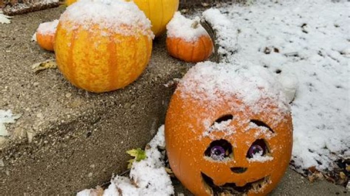 What year did it snow on Halloween in MA?