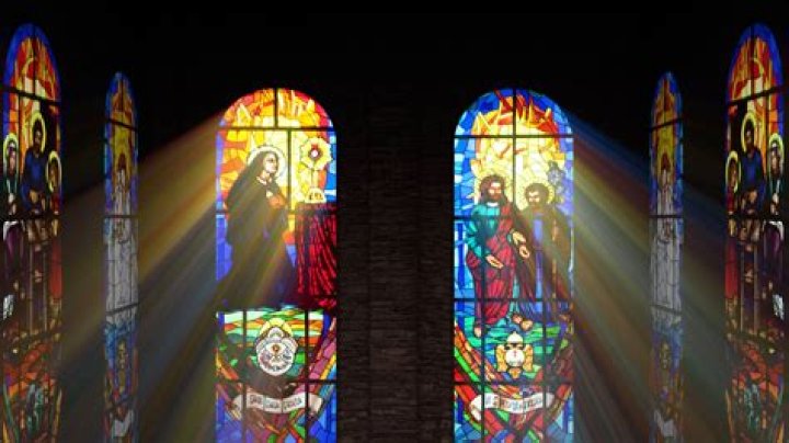 When did stained glass windows become popular?