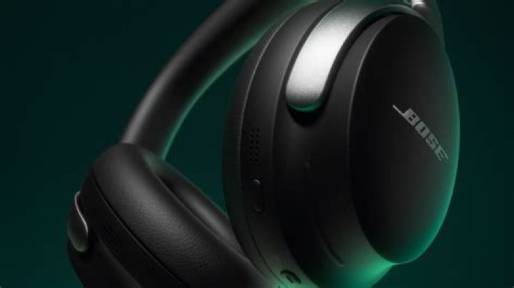 When did the Bose noise cancelling headphones come out?