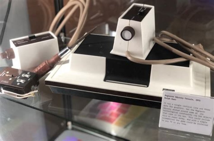 When did the Magnavox mdr557 HDD come out?