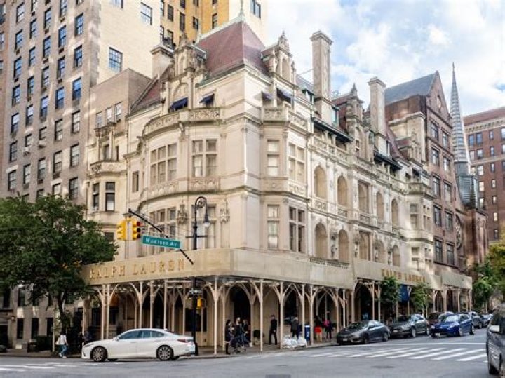 Where are the old houses in New York?