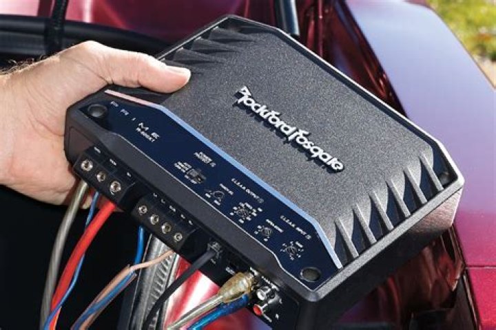 Where to place an amp rack in a car?