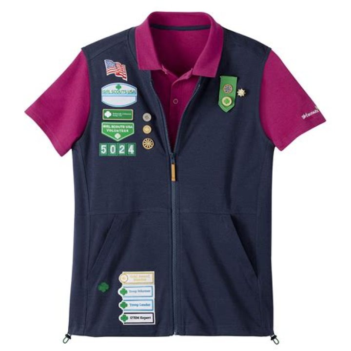 Where to place insignia on a Girl Scout adult uniform?