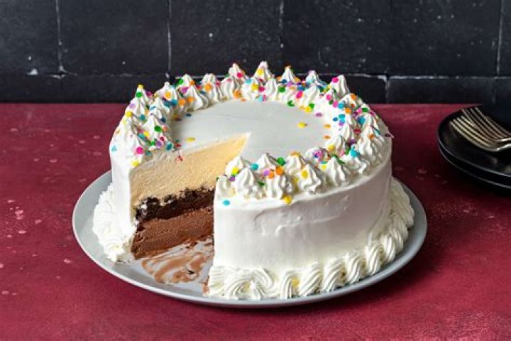 Which Flavour ice cream cake is best?