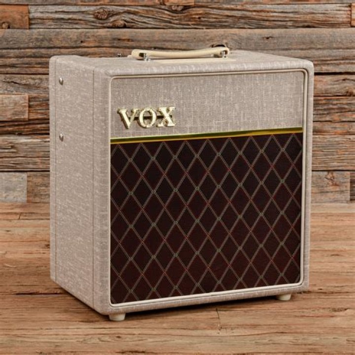 Which is the best Vox ac4hw1 amp to buy?