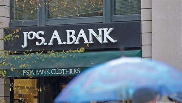 Which Joseph A Bank stores are closing?