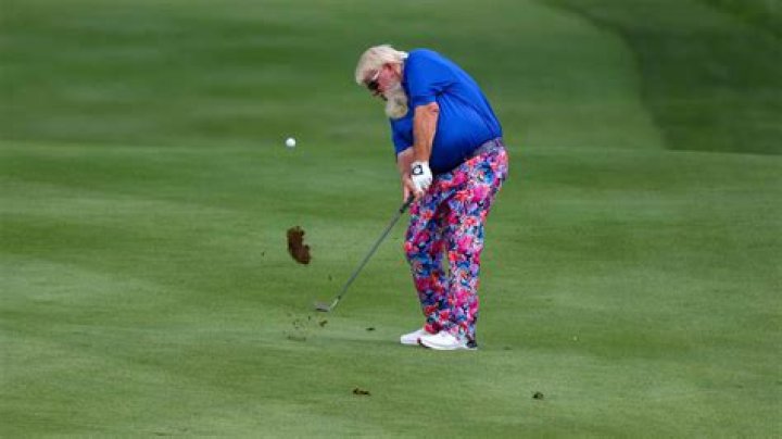 Who was the first golfer to use a putter?