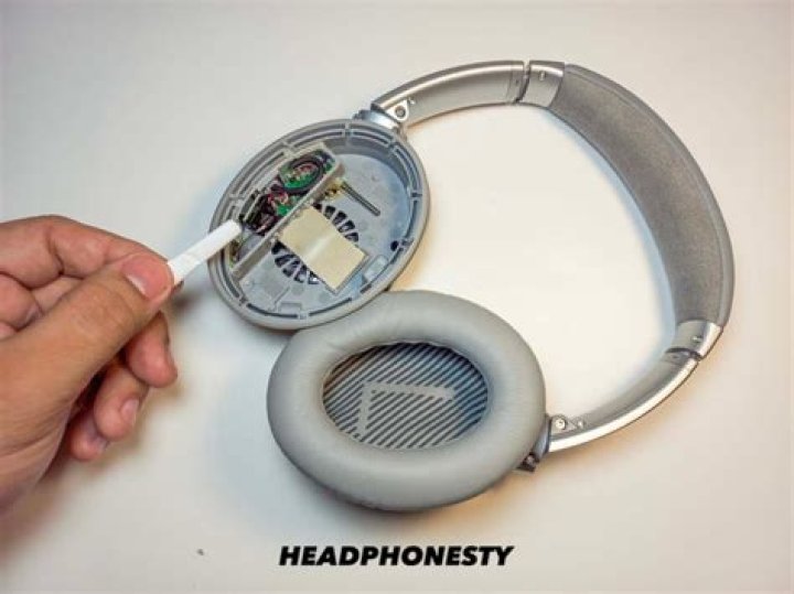 Why are my Bose headphones not working properly?