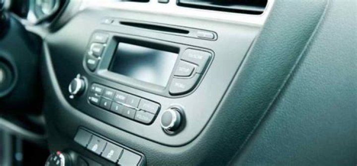 Why does my car stereo keep cutting out?