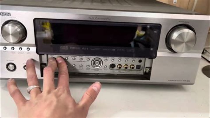 Why is my Denon AVR 3805 not working?