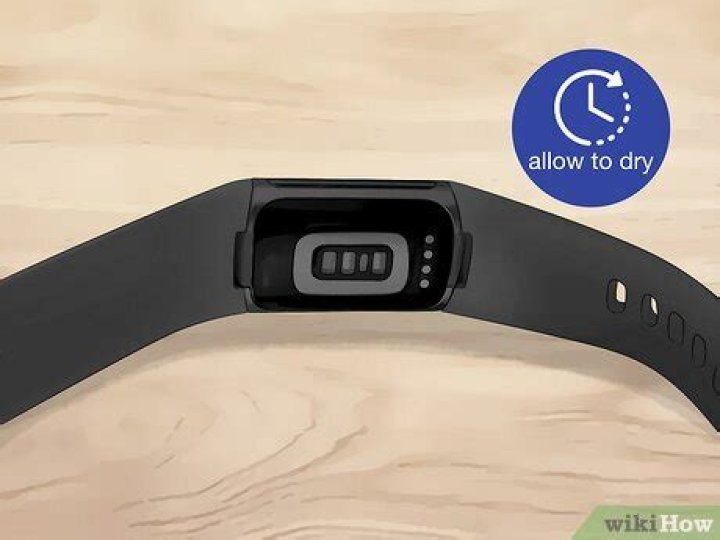 Why is my Fitbit not picking up heart rate?