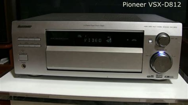 Why is my pioneer VSX D812 not powering on?