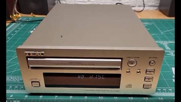 Why is my TEAC pd-h300 CD player not working?