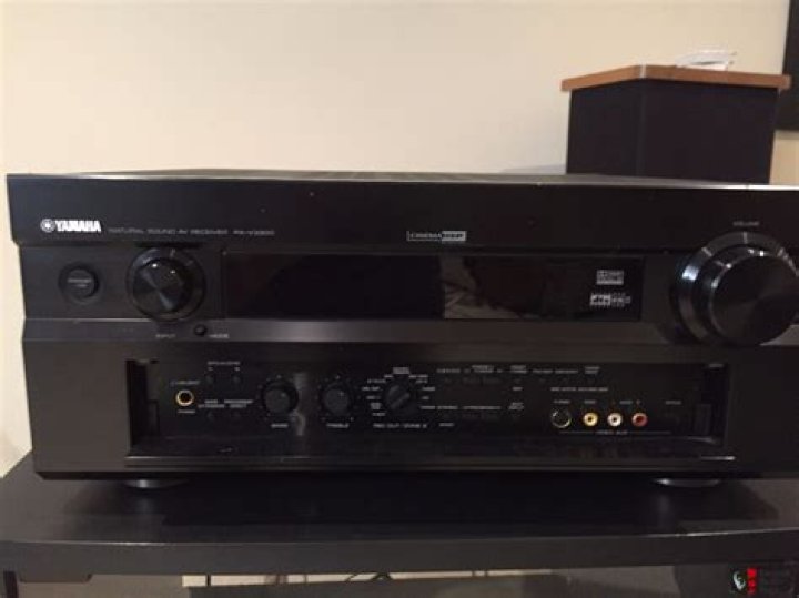 Why is my Yamaha rx-v3300 not turning on?
